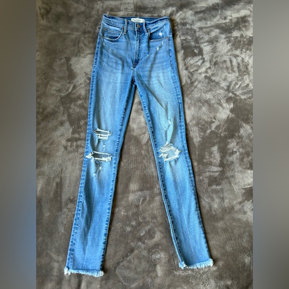 Abercrombie jeans - Picture 1 of 3